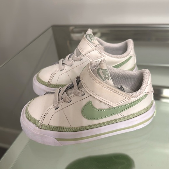 Nike Court Legacy Toddler Slip On Honeydew Phantom White Sneaker Shoes 7C - Picture 8 of 11